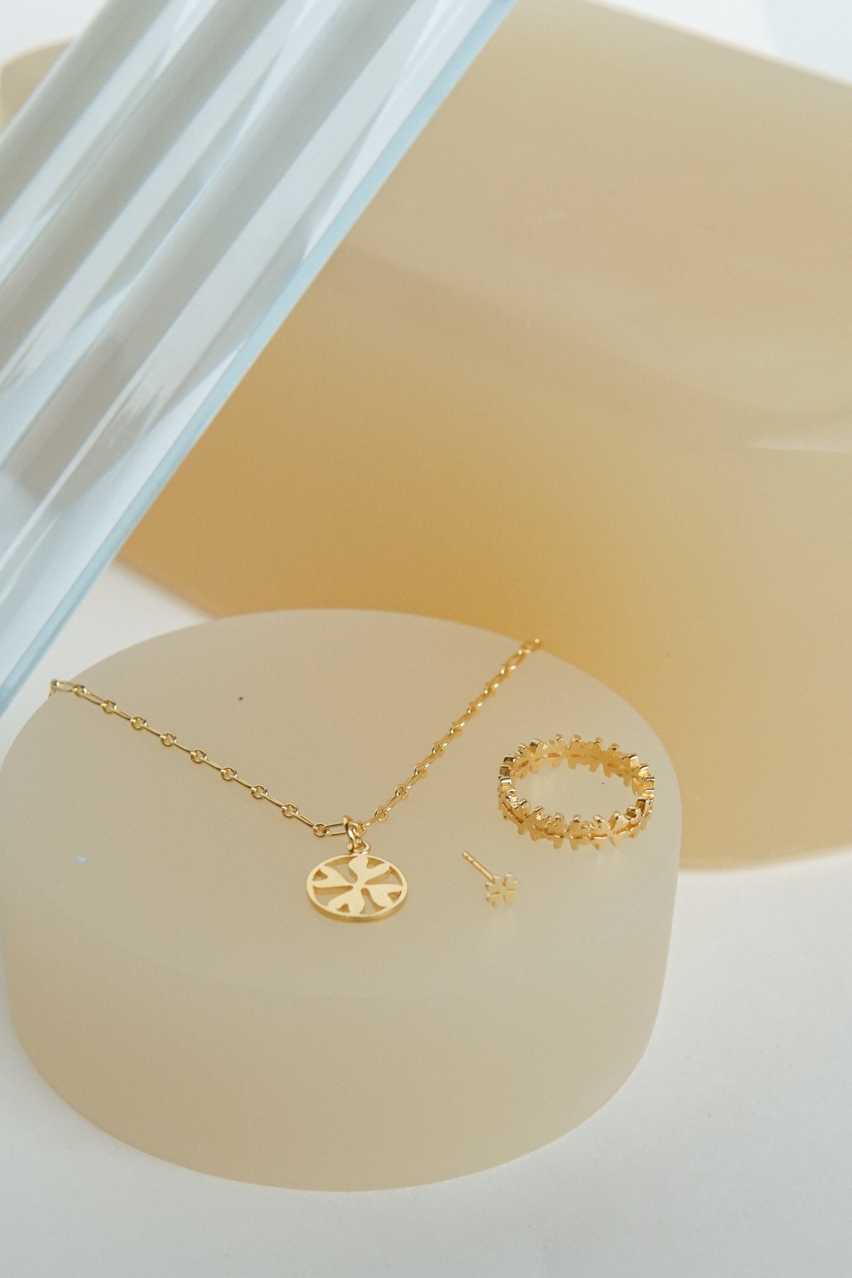 Clover club stud gold plated-abc