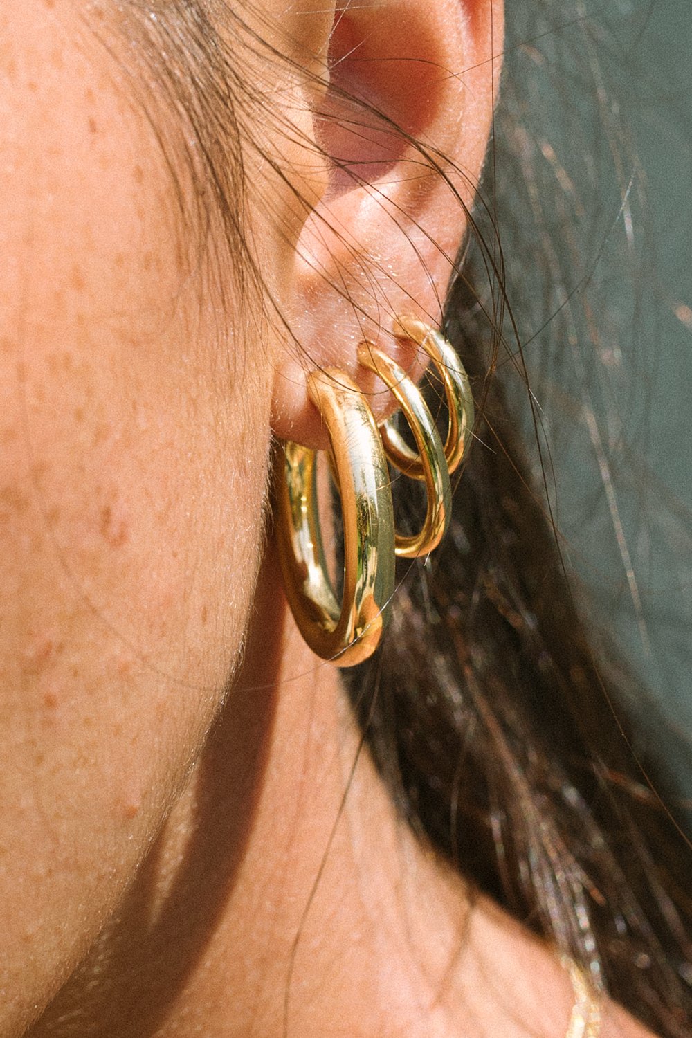 Medium hoop earring gold plated (22mm)-abc