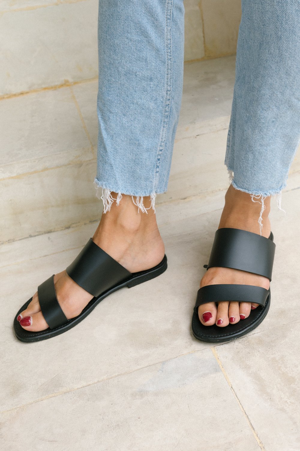 Black slippers double-abc