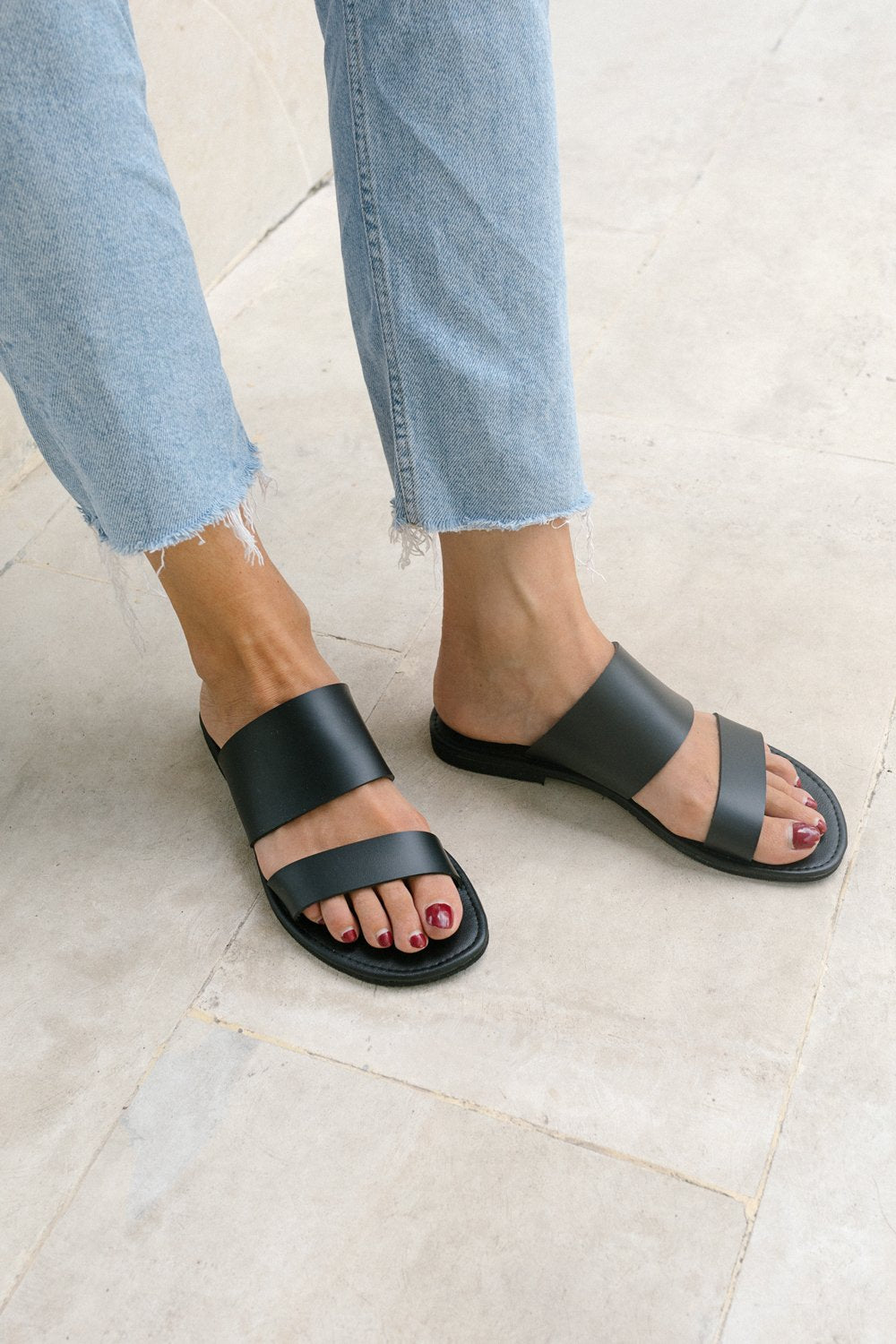 Black slippers double-abc