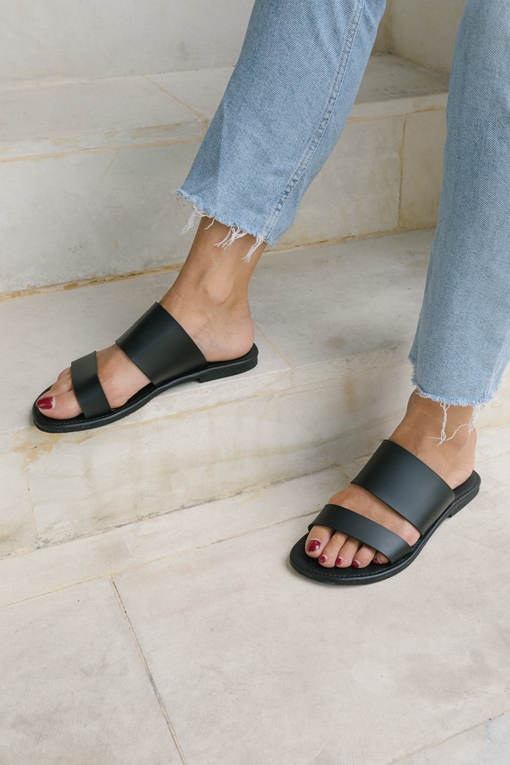 Black slippers double-abc