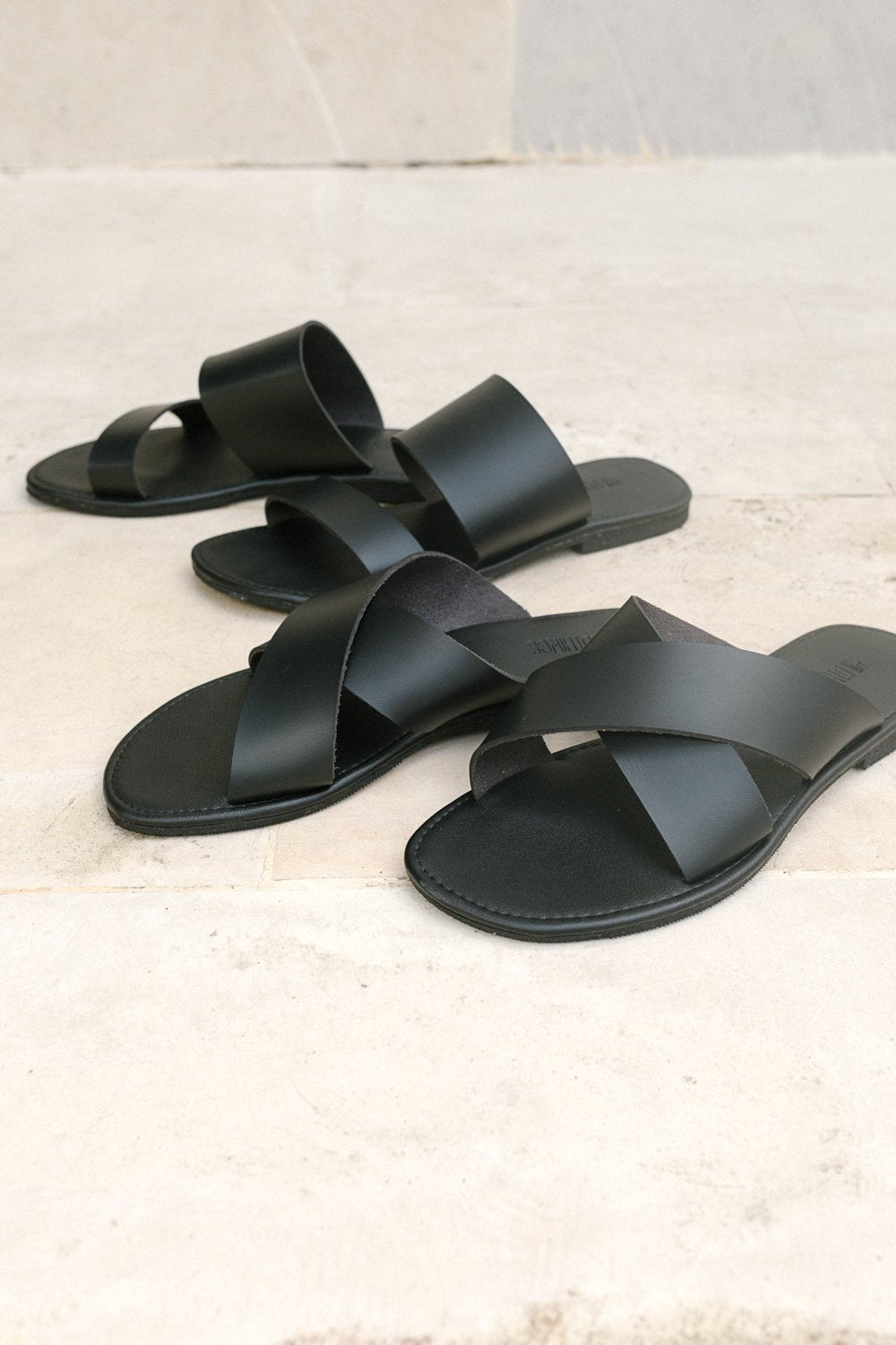 Black slippers double-abc