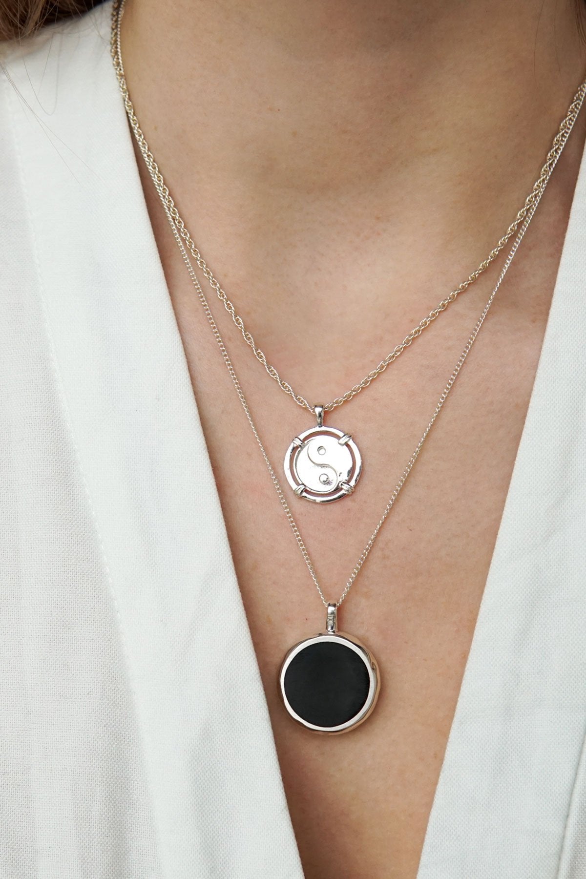 Doublesided yin yang pendant silver-abc