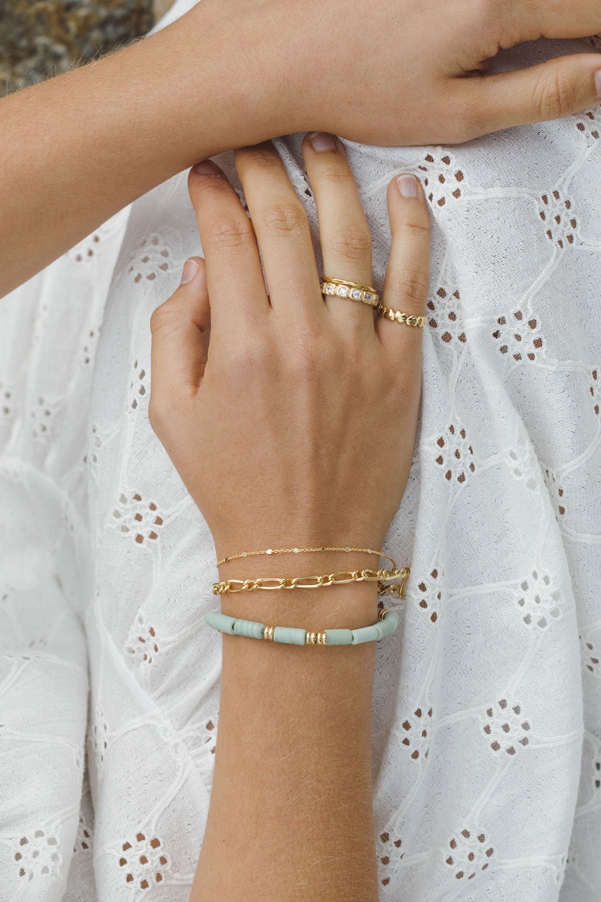 Small drops bracelet gold plated-Bracelet-wildthings_collectables-Gold plated---abc