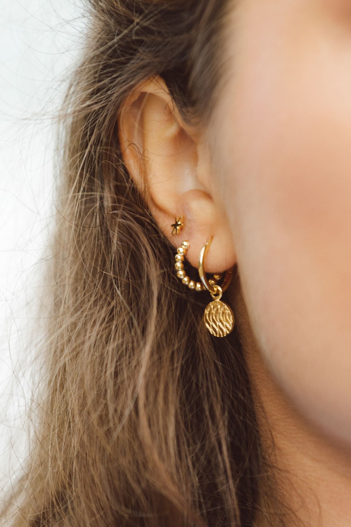 Small dots hoop gold plated (13mm)-Hoop-wildthings_collectables-Single piece-Gold plated--abc