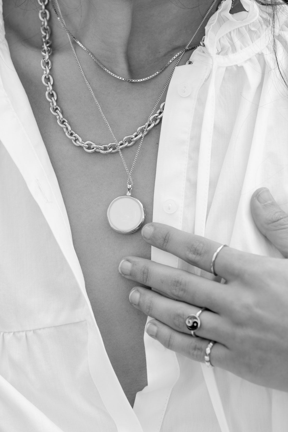 Doublesided yin yang pendant silver-abc