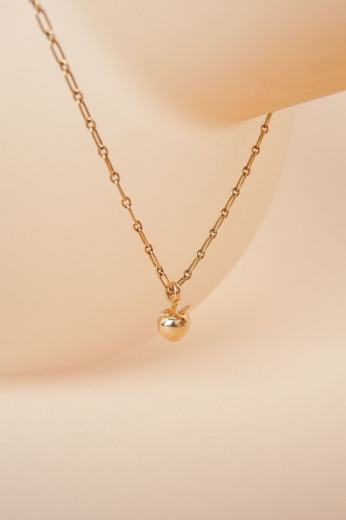 Vintage peach pendant gold plated-Pendant-wildthings_collectables-Pendant-Gold plated--abc