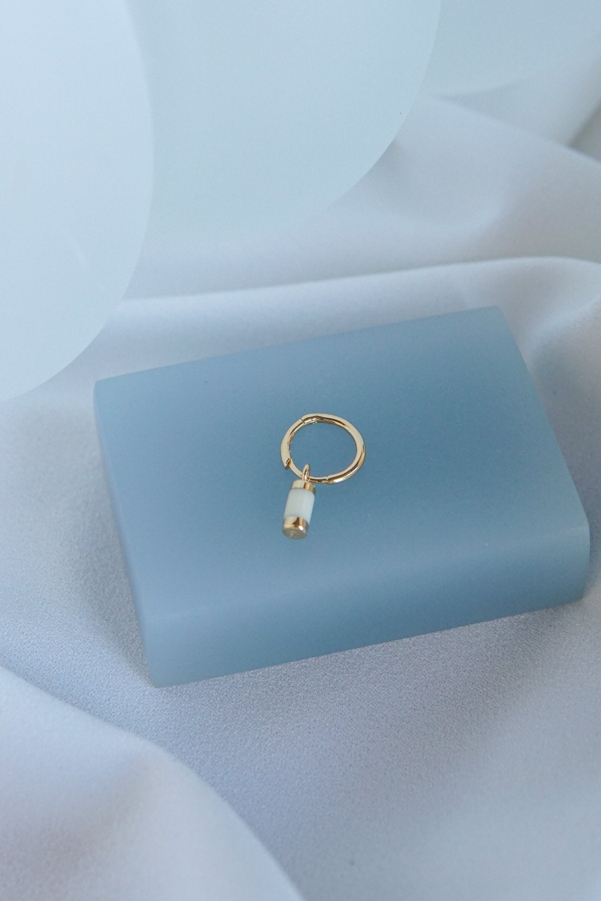 Cloud white earring gold plated-abc