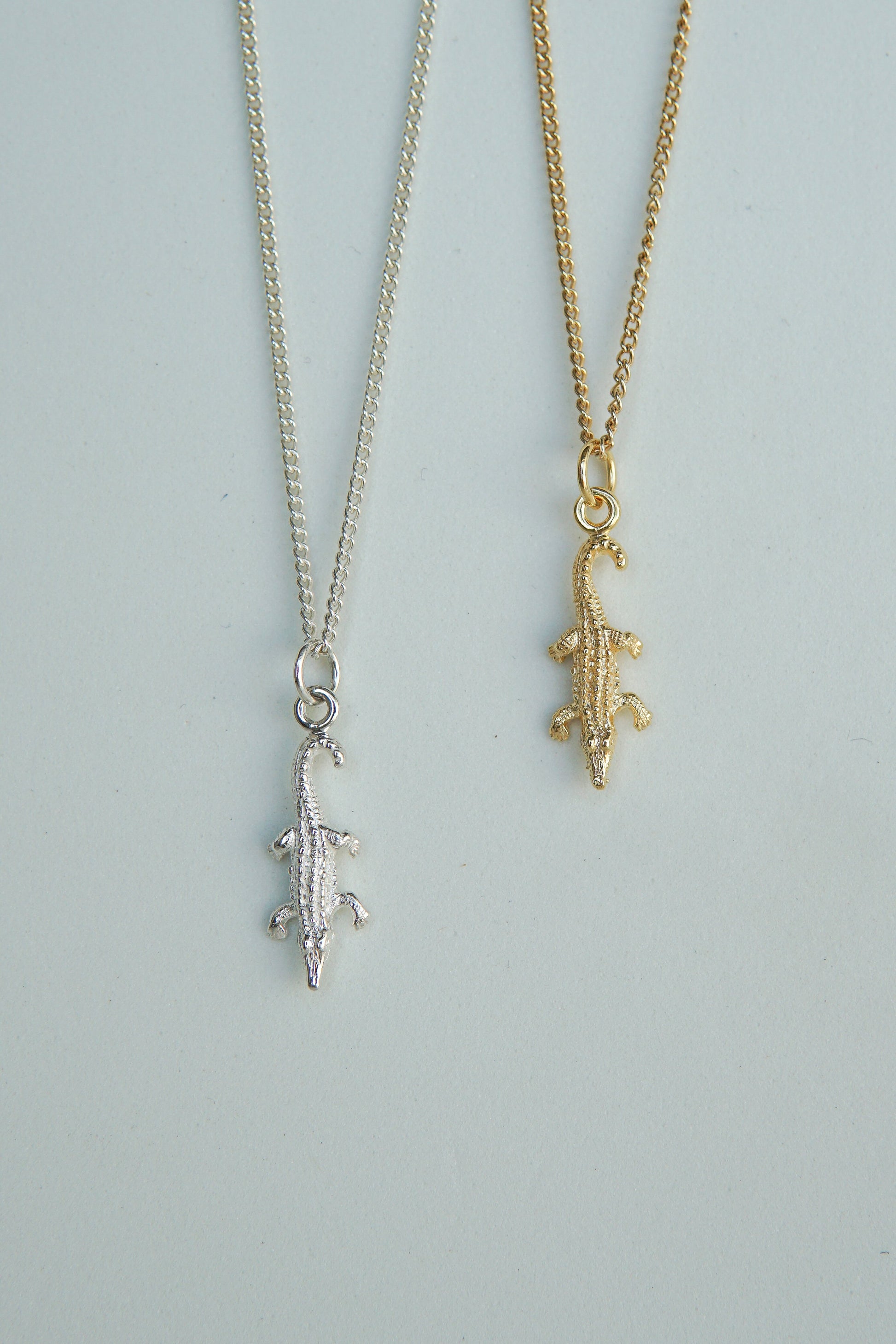 Crocodile pendant gold plated-abc