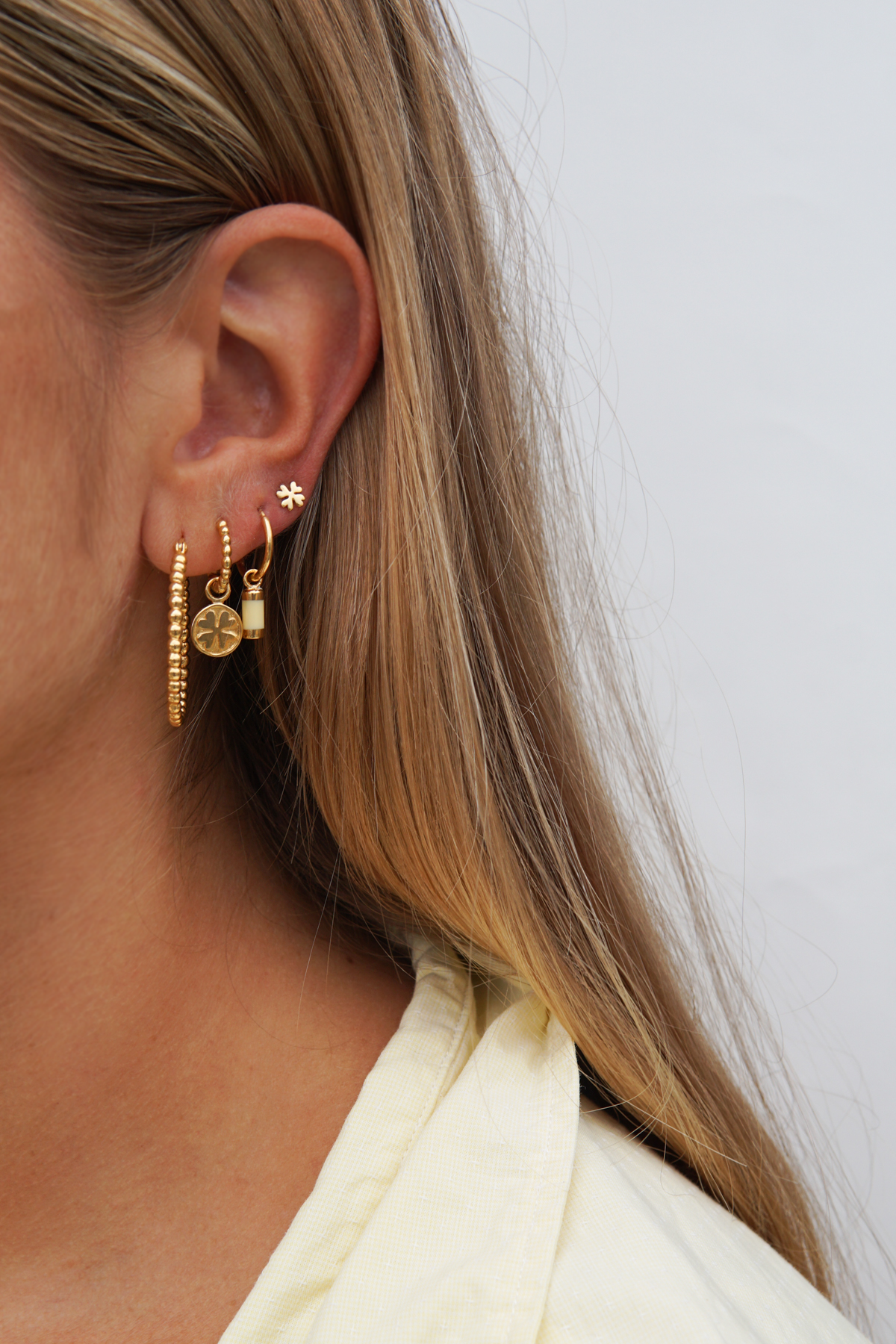 Clover club coin earring gold plated-abc