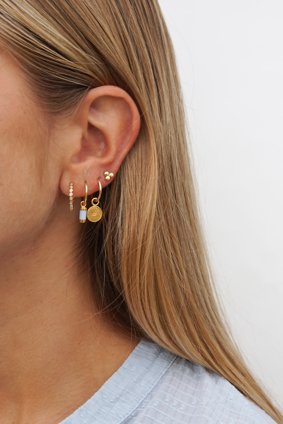 Voyage coin earring gold plated-Earring-wildthings_collectables-Gold plated---abc