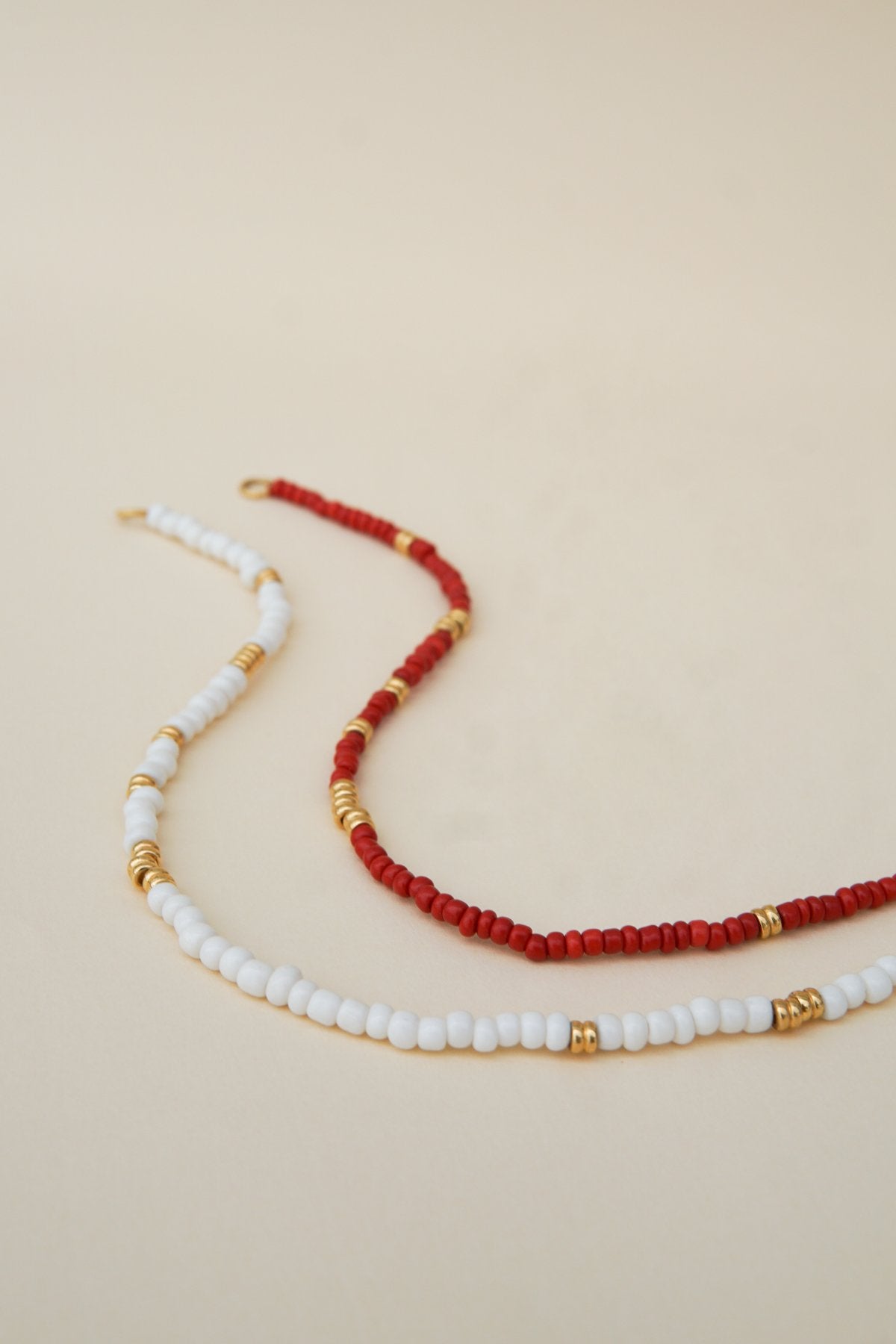 White clasp necklace gold plated-Necklace-wildthings_collectables-Gold plated-Necklace (no clasp)--abc