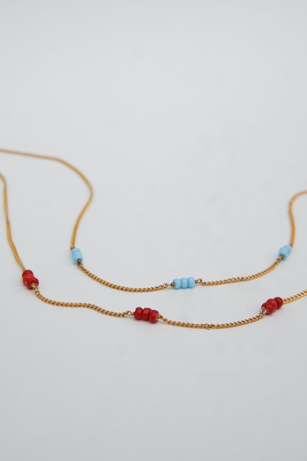 Triple red beads bracelet gold plated-Bracelet-wildthings_collectables-Gold plated---abc