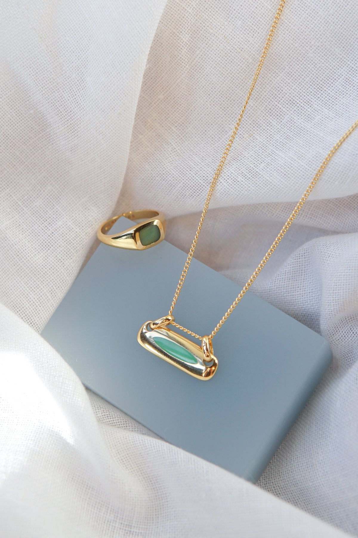 Iconic balance bar pendant gold plated-abc