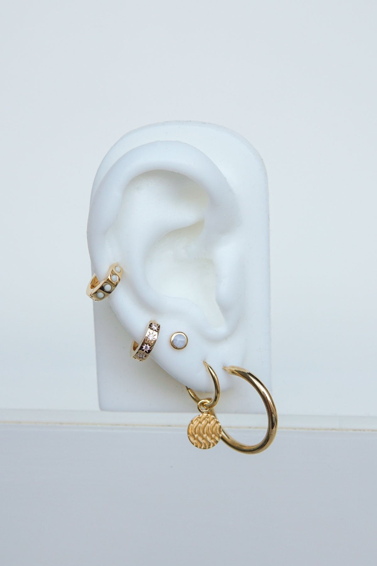 Waves coin earring gold plated-Earring-wildthings_collectables-Gold plated---abc
