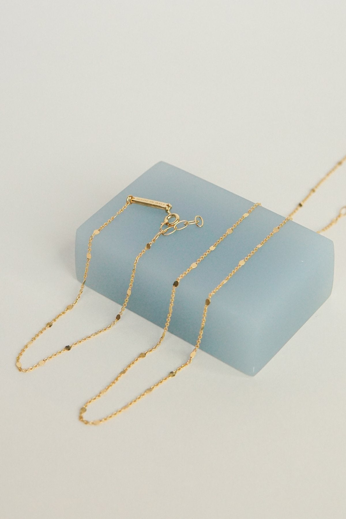 Small drops chain gold plated-Necklace-wildthings_collectables-Gold plated---abc