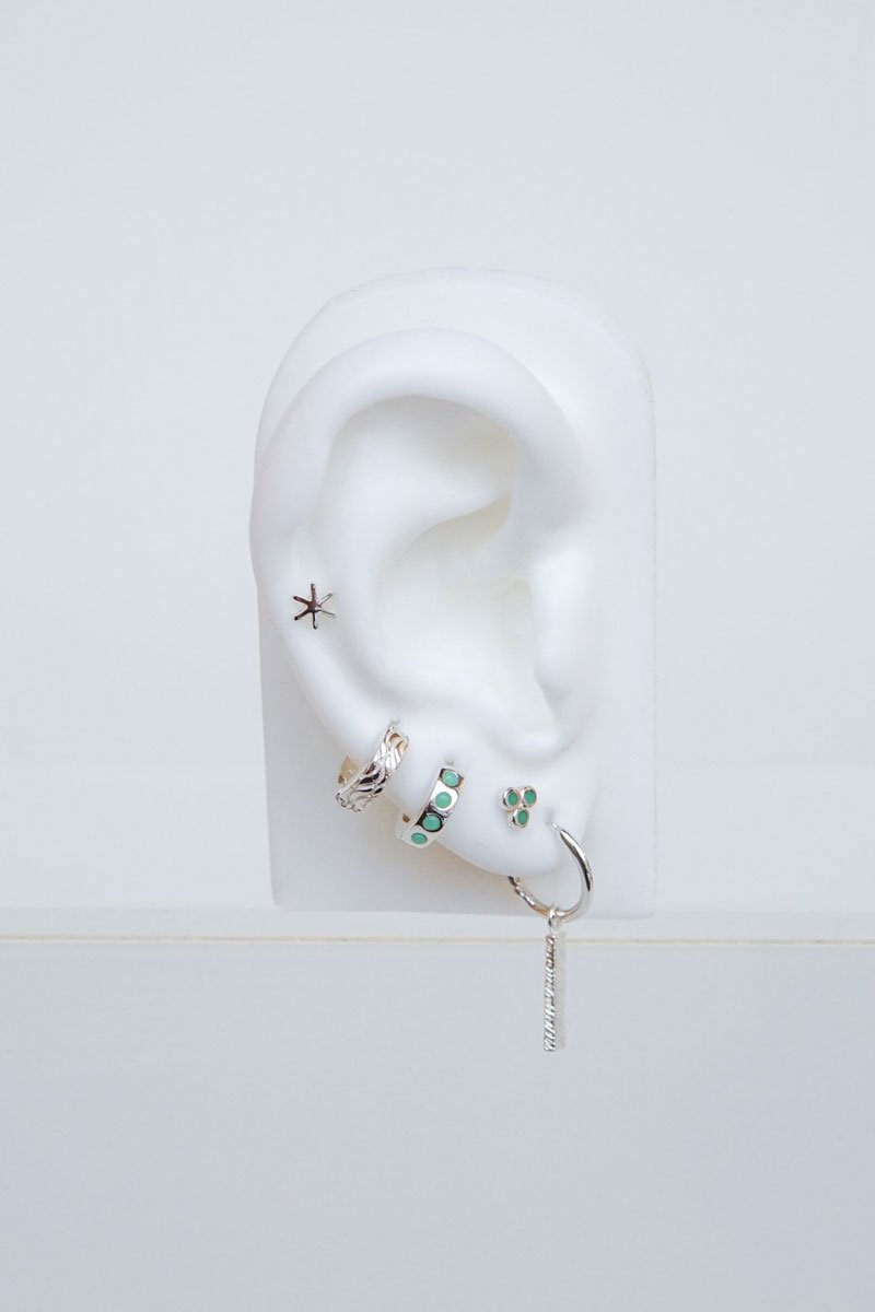 Flake stud silver-abc