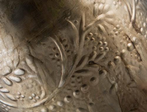 Iron Vase with Embossed Pattern-abc