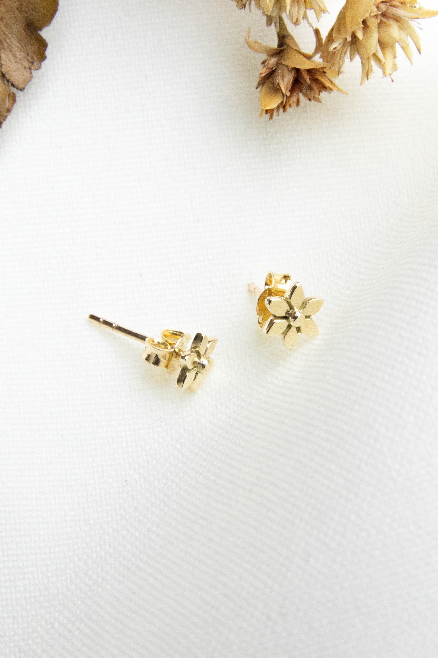 Flower stud 14k solid gold-abc