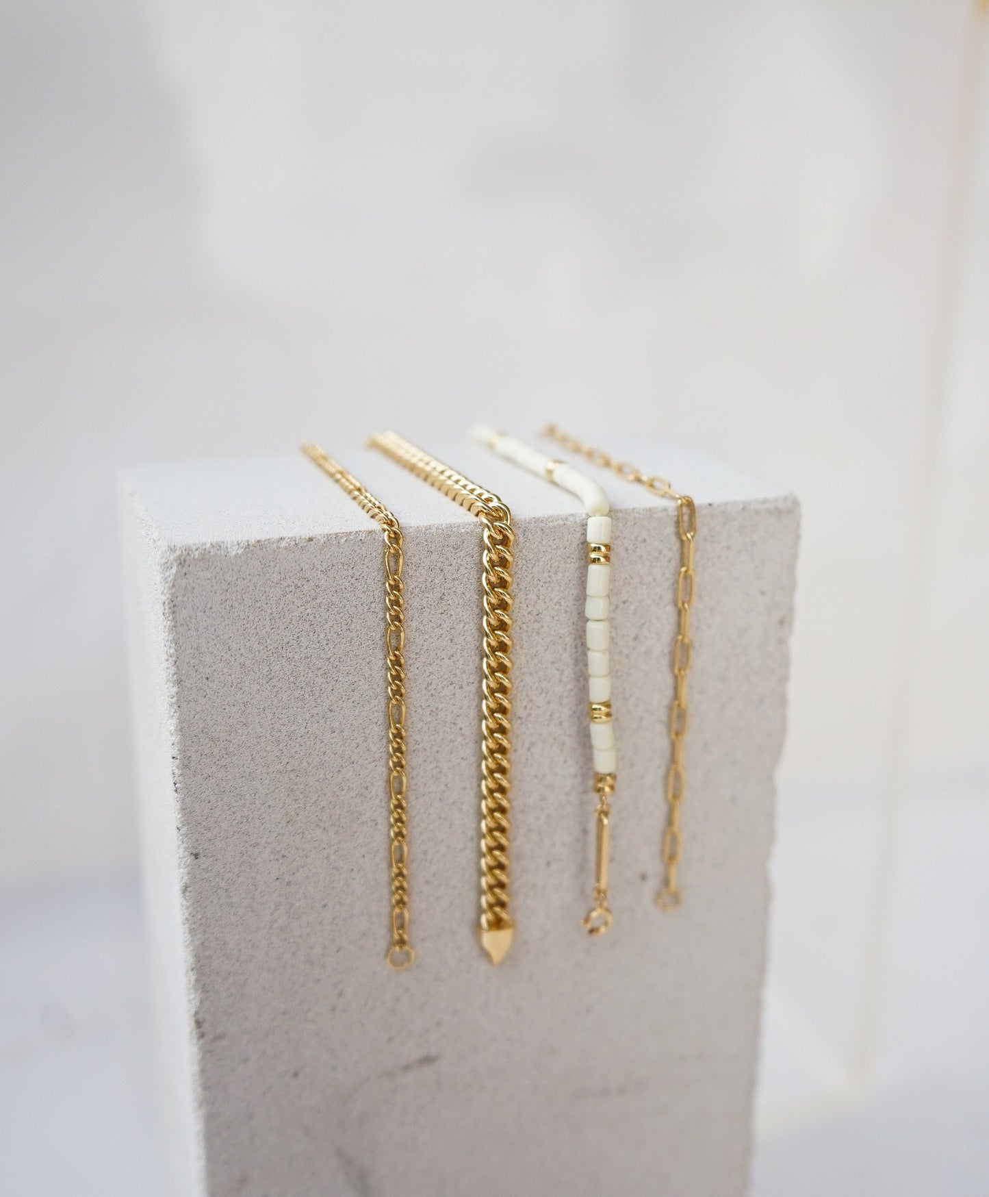 Bombshell bracelet gold plated-abc