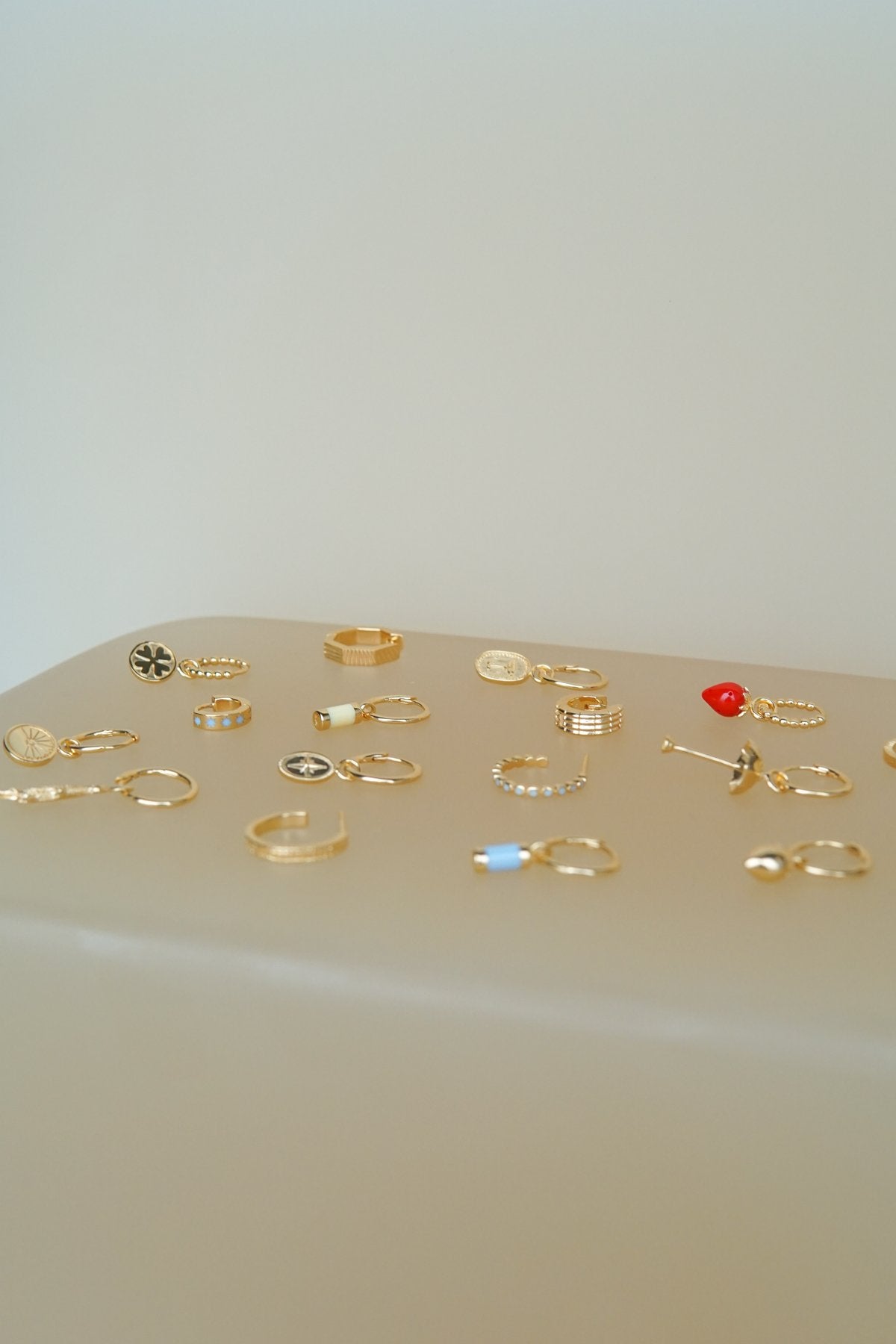 Hula shade earring gold plated-abc