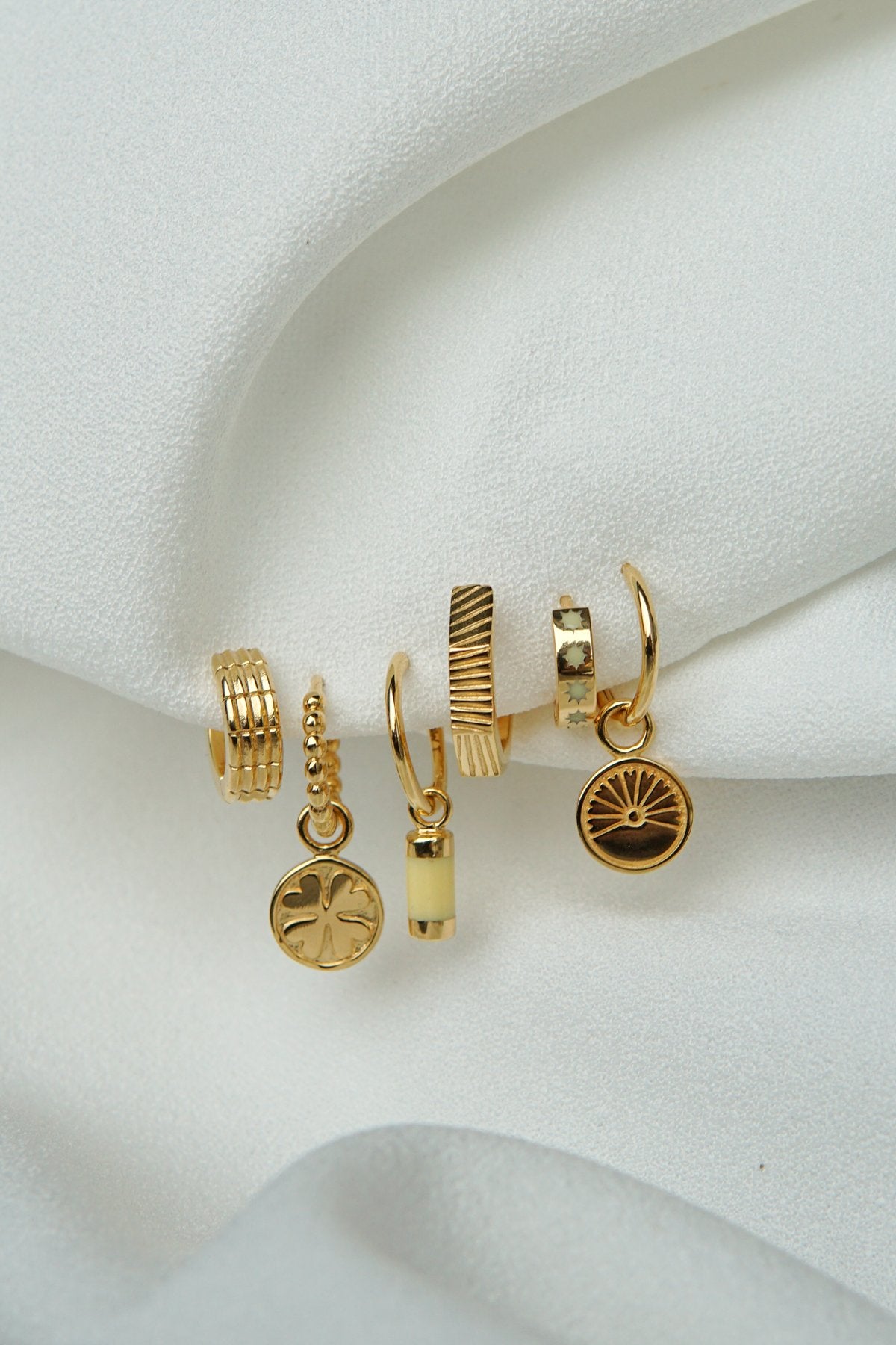 Clover club coin earring gold plated-abc