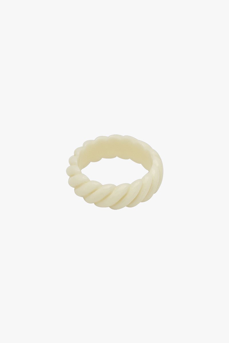 Mix it up ring ivory color-abc