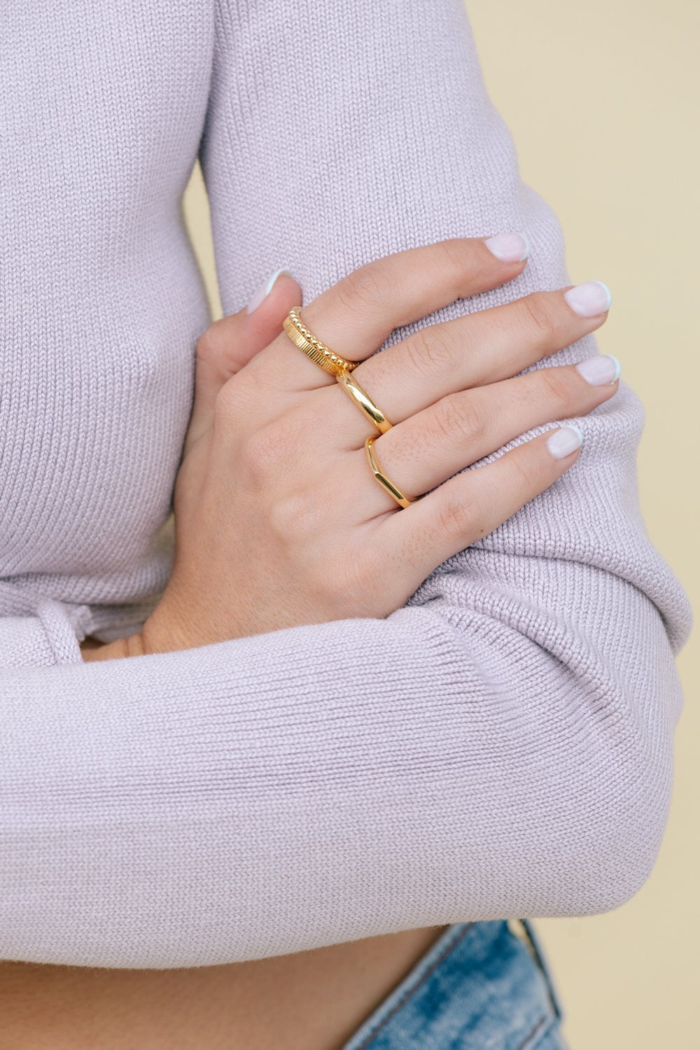 Tiny bar ring gold plated-Ring-wildthings_collectables-Gold plated-1 (US 6 / 16.5 mm)--abc