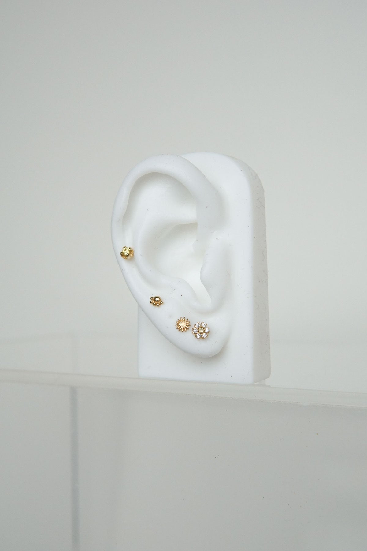 Paint palette stud gold plated-Earring-wildthings_collectables-Gold plated---abc