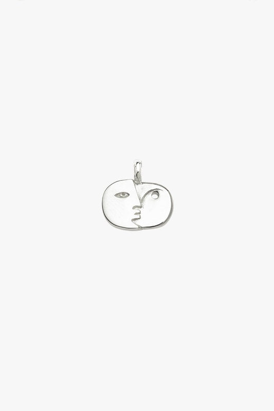 Face sculpture pendant silver-abc