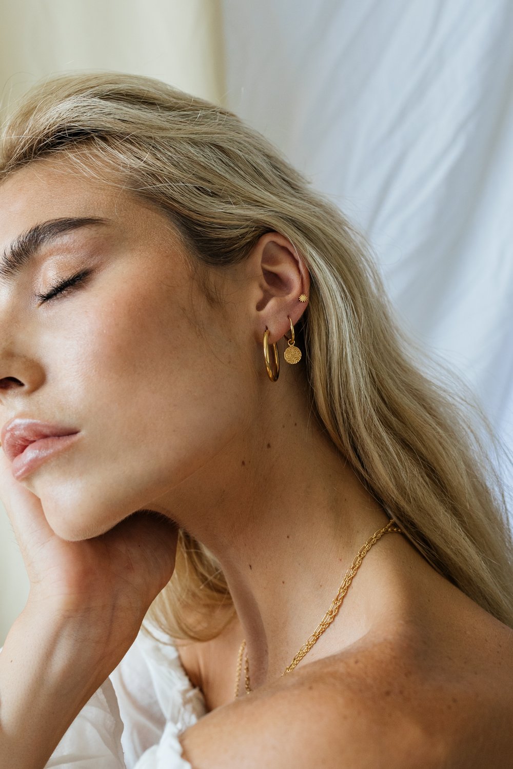 Kissed by the sun stud gold plated-abc