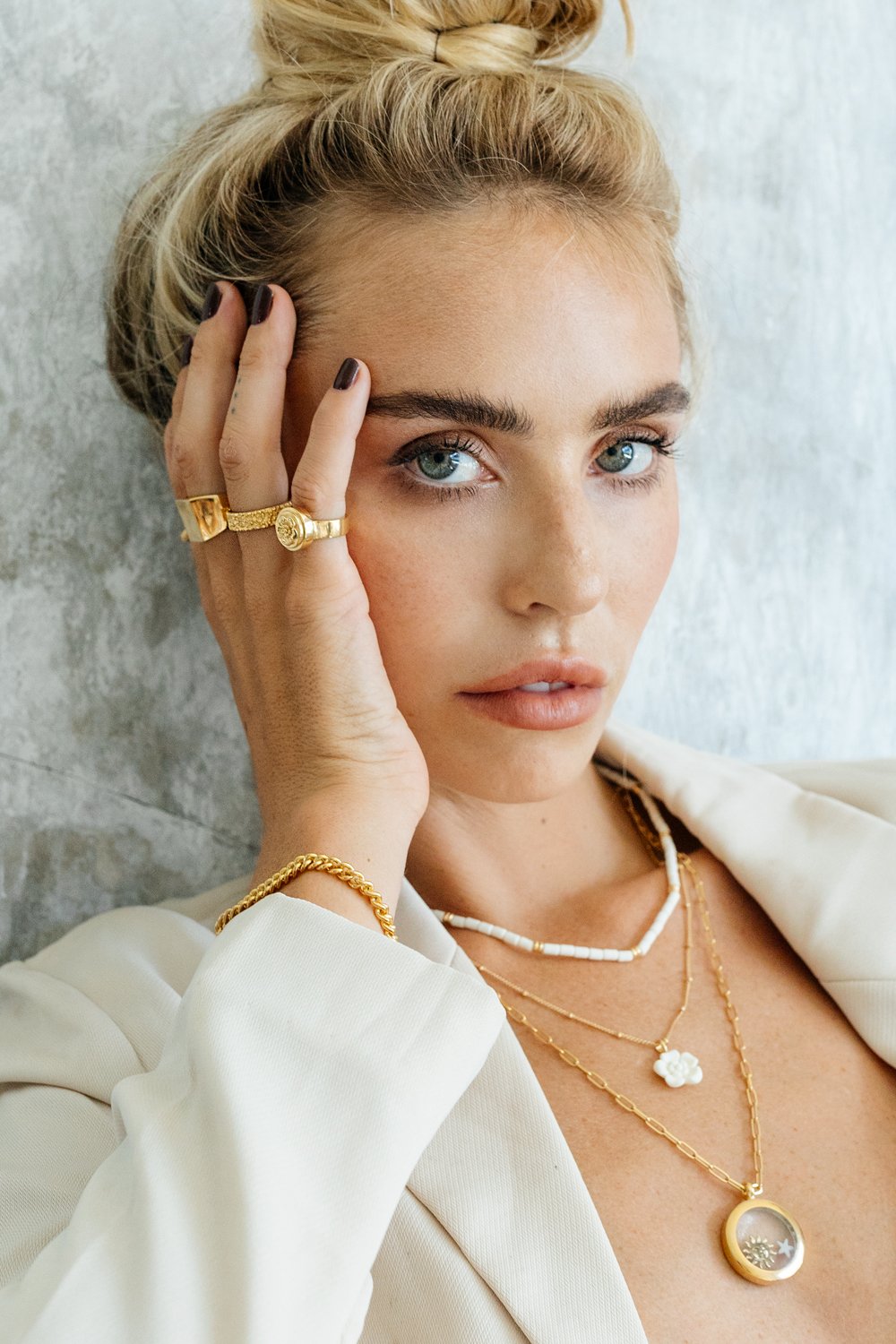 Ivory color flower necklace pendant gold plated-abc