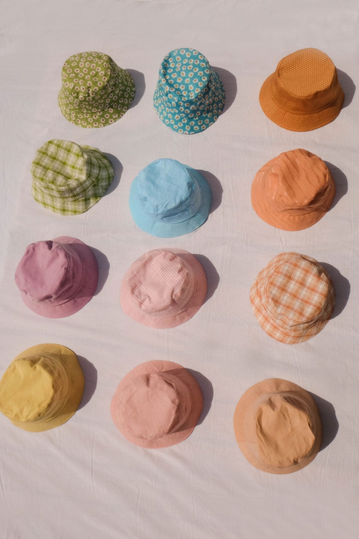 Check mate pink bucket hat-abc