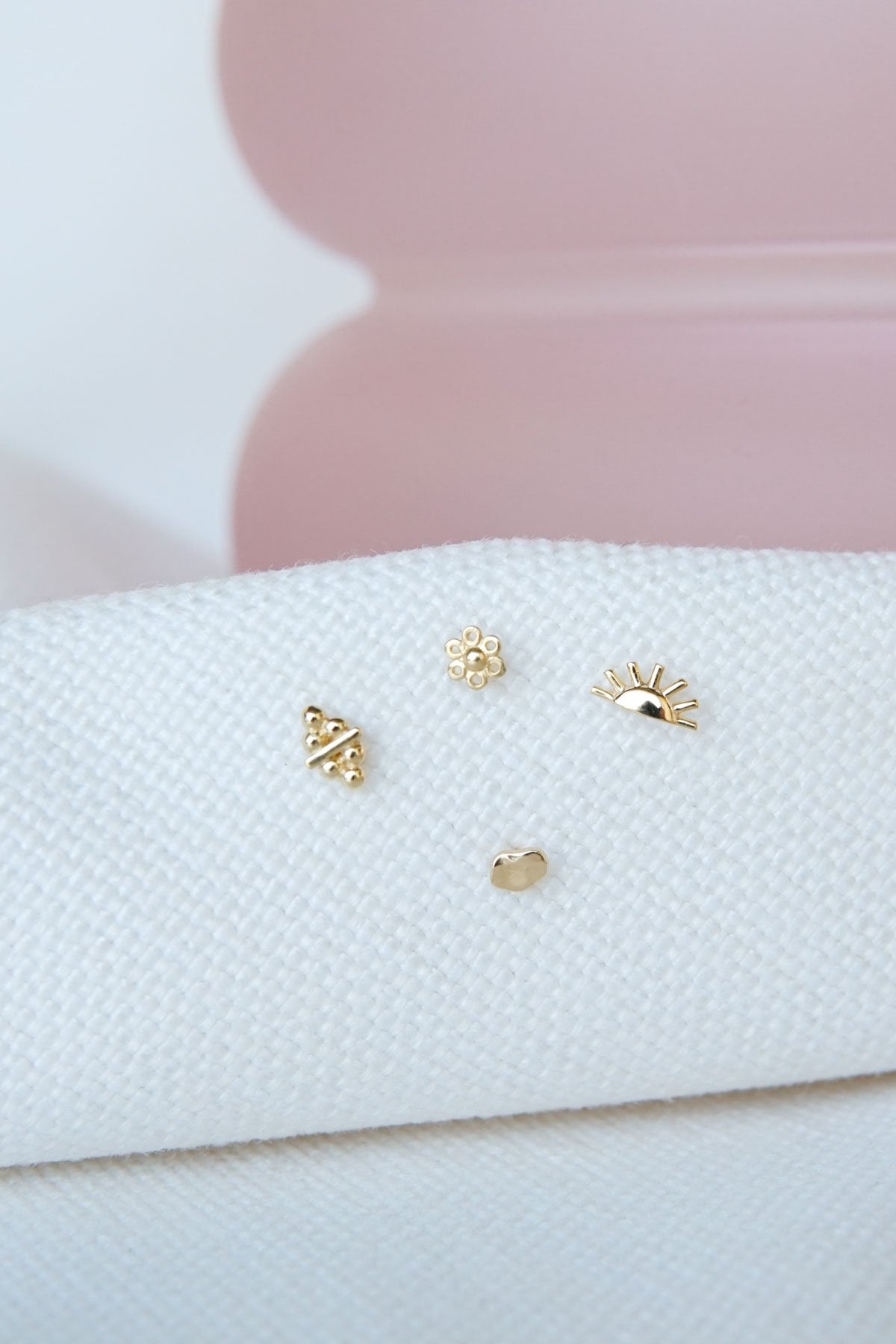 Rise and shine stud gold plated-Stud-wildthings_collectables-Gold plated---abc