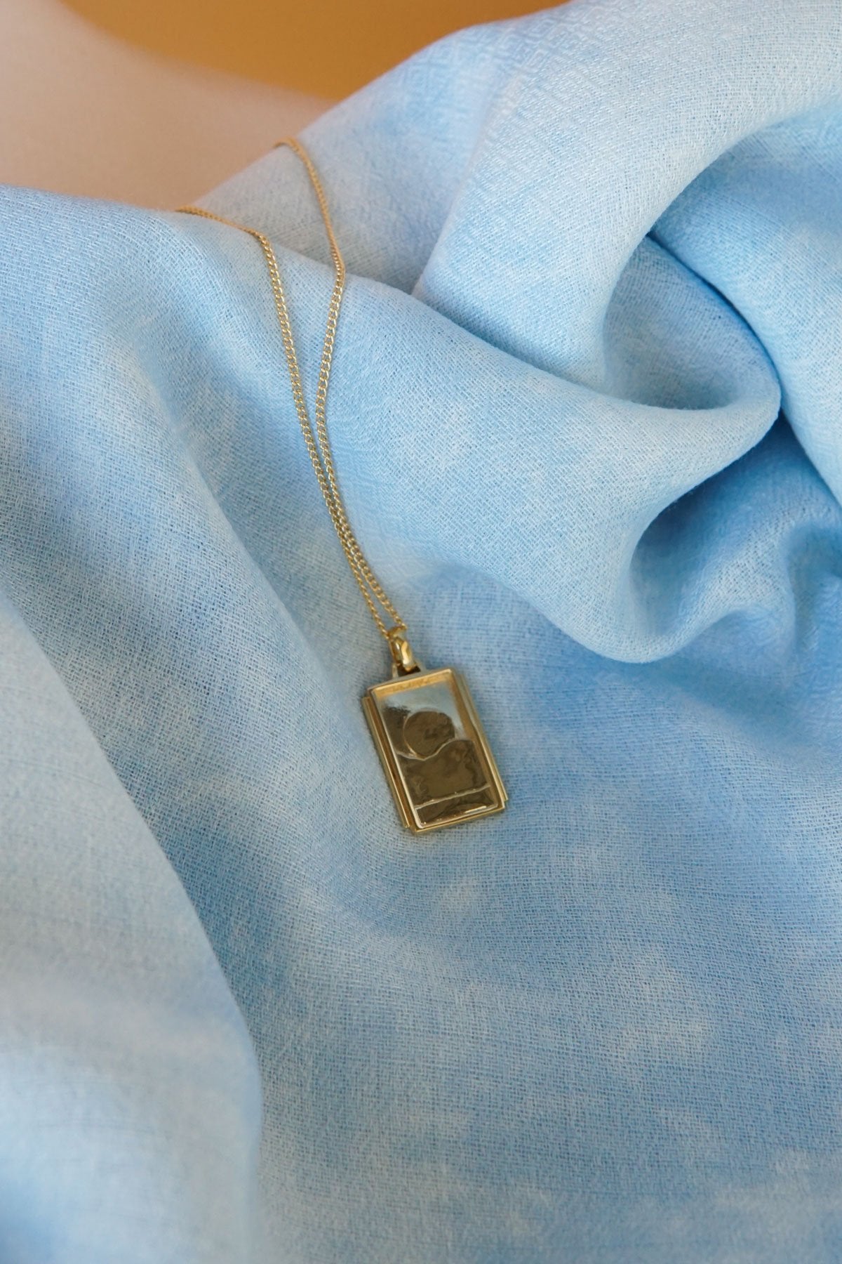 Sunset pendant gold plated-Pendant-wildthings_collectables-Pendant-Gold plated--abc