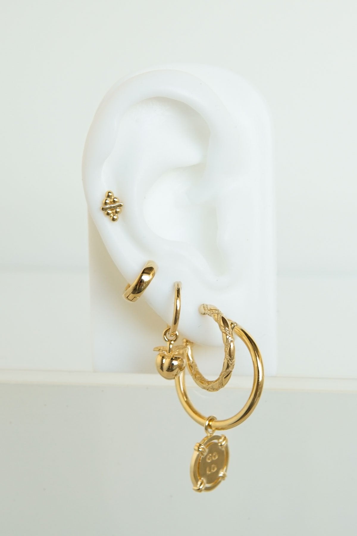 Dots n stripes stud gold plated-abc