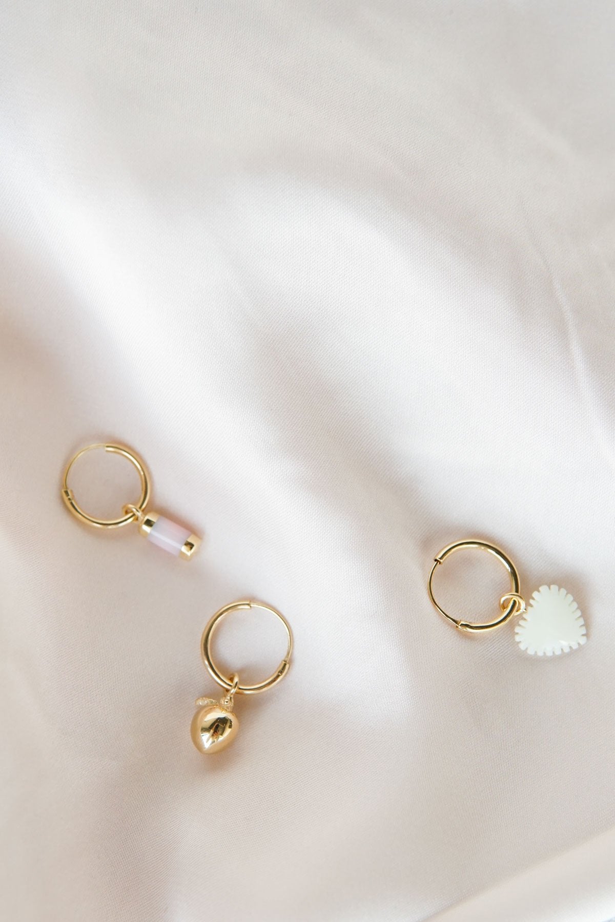 Ivory color heart earring gold plated-abc