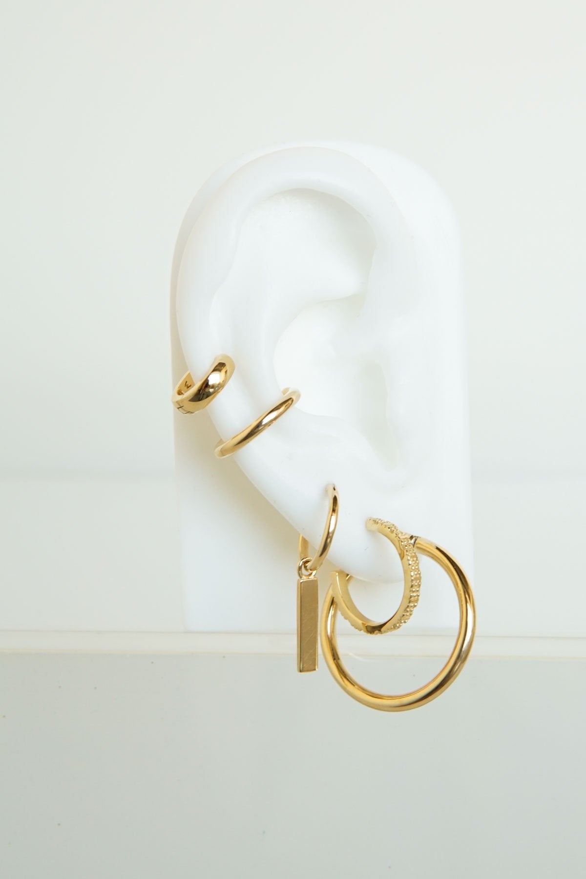 Classic huggie gold plated-abc